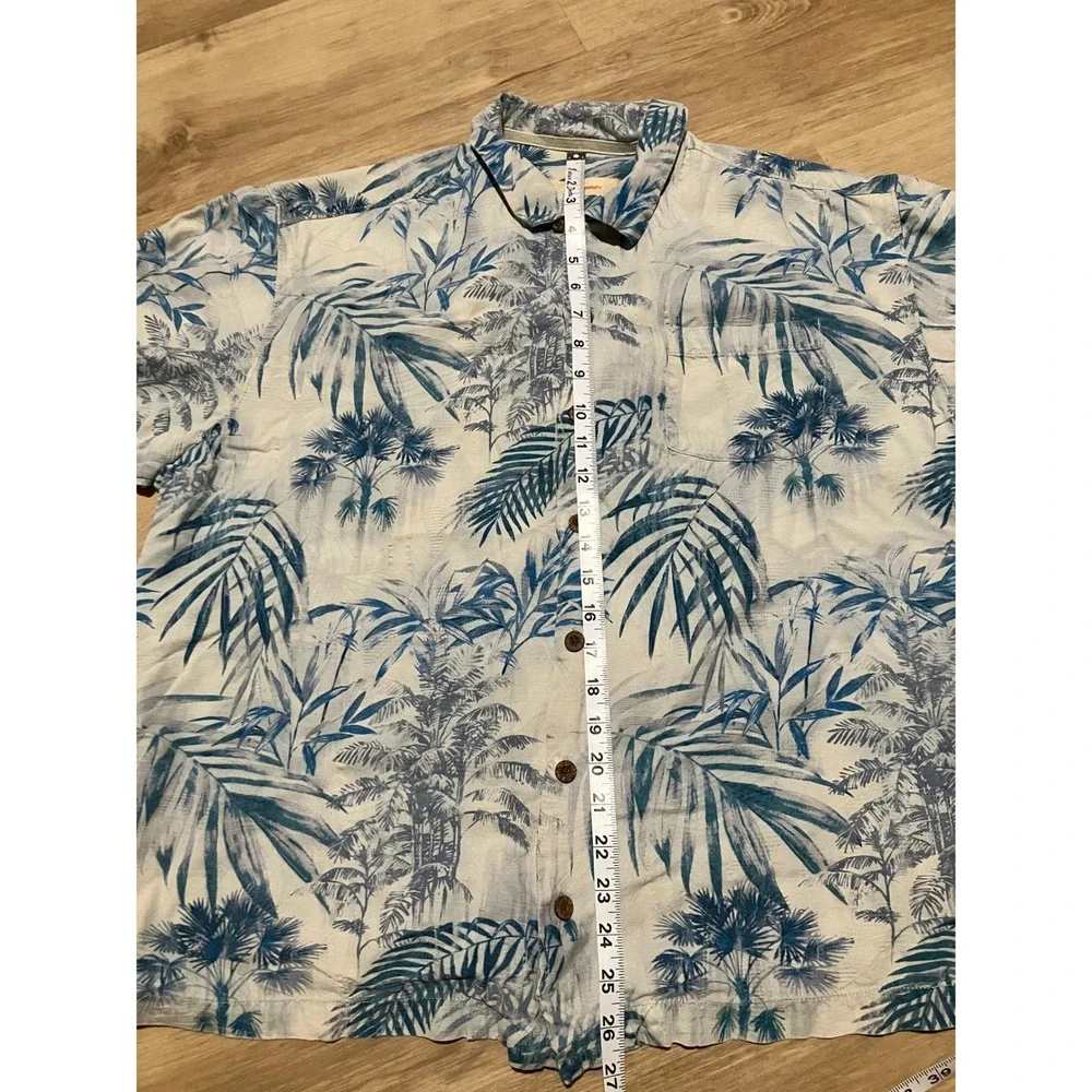 Tommy Bahama Mens XL Silk Camp Shirt Blue White Tropical Palm Tree Button Up